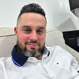 Meet your Posher, Yasse